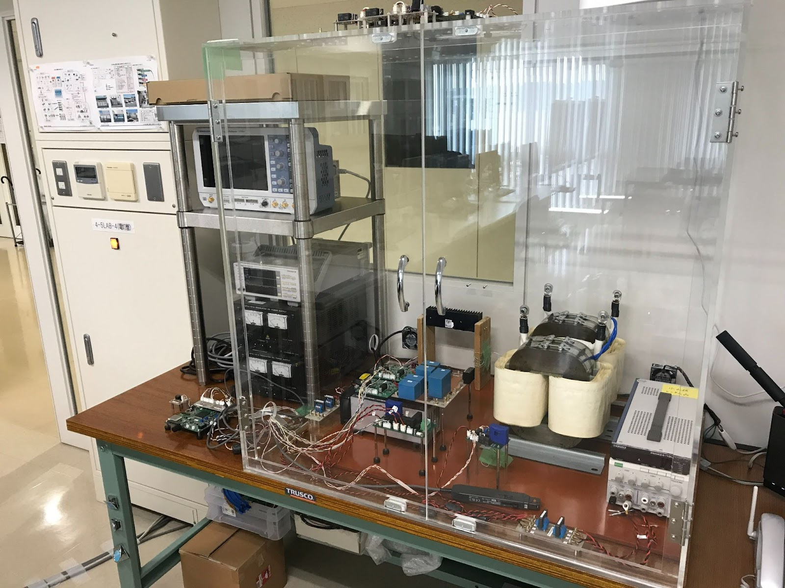 図１　電力変換回路の信頼性評価装置