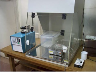 「電気・電子」よりも「化学」を連想する設備類